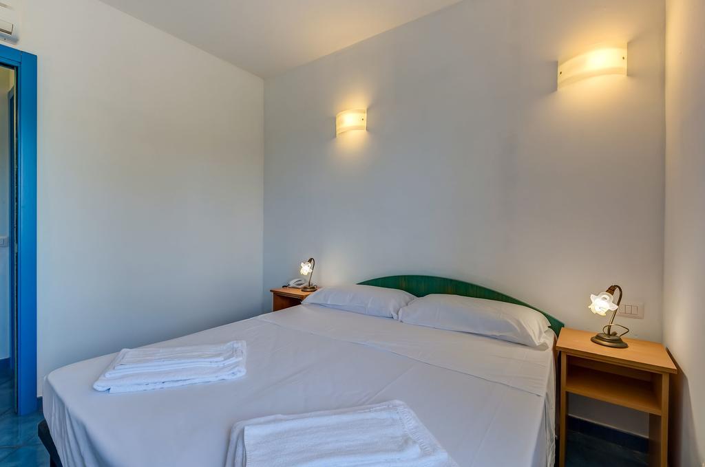 Terra Felice Aparthotel San Felice Circeo Esterno foto
