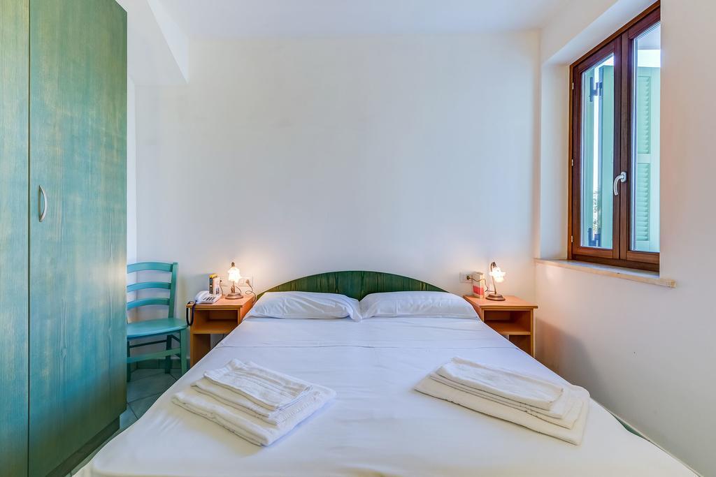 Terra Felice Aparthotel San Felice Circeo Esterno foto