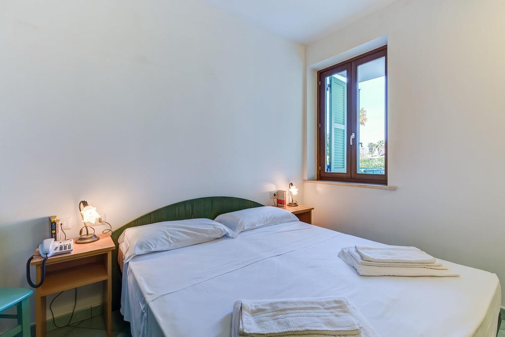 Terra Felice Aparthotel San Felice Circeo Esterno foto