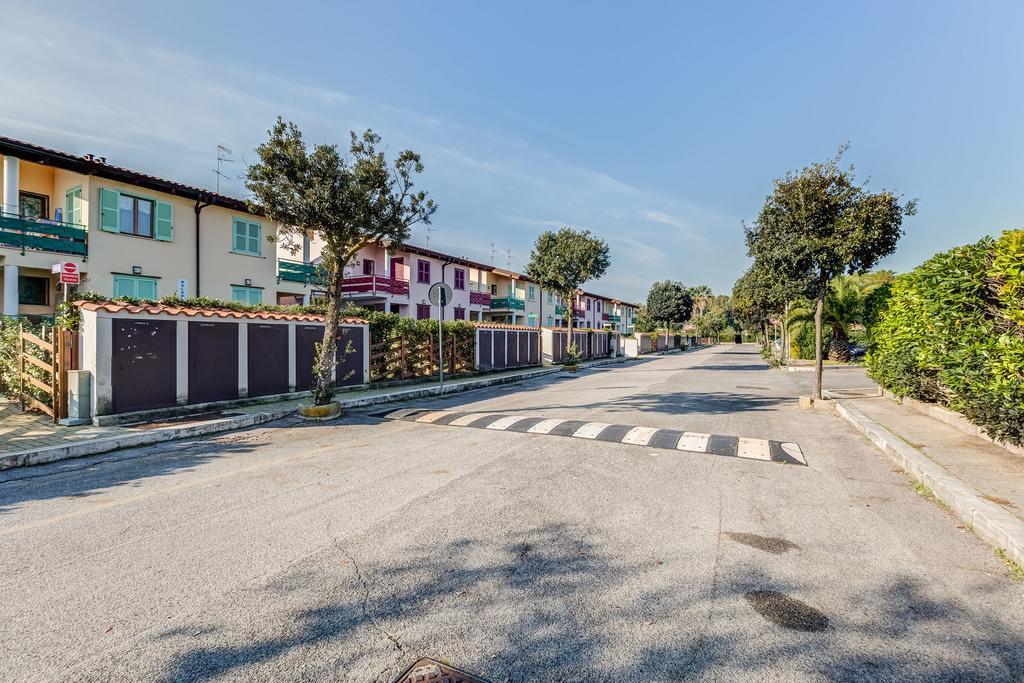 Terra Felice Aparthotel San Felice Circeo Esterno foto