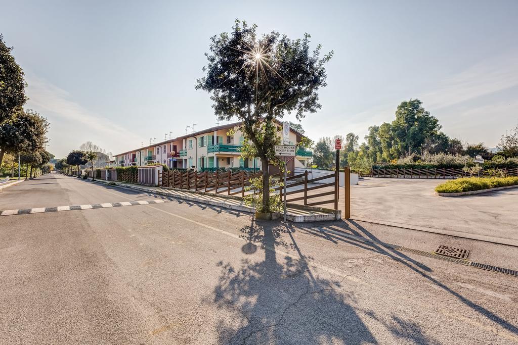 Terra Felice Aparthotel San Felice Circeo Esterno foto